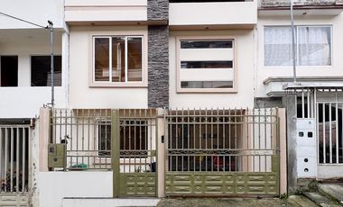 Casa en venta en sector el Rosal cerca de la Universidad nacional de Loja al sur de la ciudad de Loja