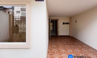 Casa en venta en sector el Rosal cerca de la Universidad nacional de Loja al sur de la ciudad de Loja