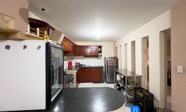 Casa en venta en sector el Rosal cerca de la Universidad nacional de Loja al sur de la ciudad de Loja