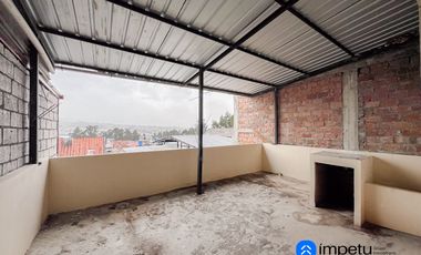 Casa en venta en sector el Rosal cerca de la Universidad nacional de Loja al sur de la ciudad de Loja