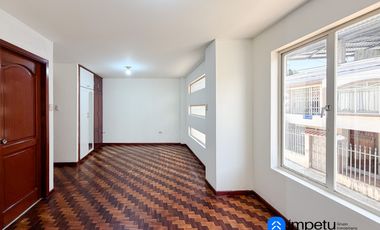 Casa en venta en sector el Rosal cerca de la Universidad nacional de Loja al sur de la ciudad de Loja