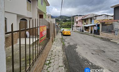 Casa en venta en sector La banda cerca de la importadora tomebamba al norte de la ciudad de Loja