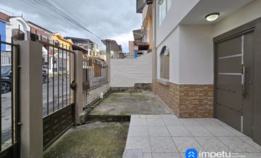 Casa en venta en sector La banda cerca de la importadora tomebamba al norte de la ciudad de Loja