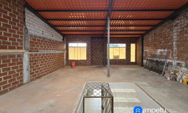 Casa en venta en sector La banda cerca de la importadora tomebamba al norte de la ciudad de Loja