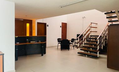 Casa en Renta Amueblada y acondicionada para uso exclusivo de Oficina sobre Av. Sierra Leona.