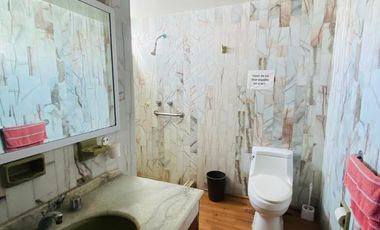 Casa en Renta Amueblada y acondicionada para uso exclusivo de Oficina sobre Av. Sierra Leona.