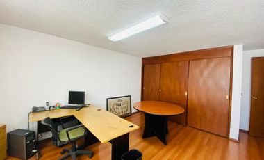 Casa en Renta Amueblada y acondicionada para uso exclusivo de Oficina sobre Av. Sierra Leona.