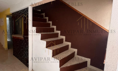CASA EN VENTA EN ESTADO DE MEXICO, FRACC. PASEOS DE TULTEPEC. (206)