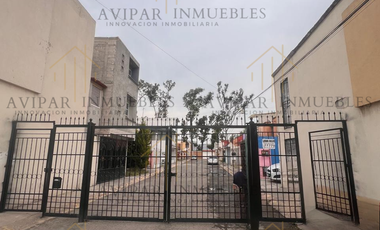 CASA EN VENTA EN ESTADO DE MEXICO, FRACC. PASEOS DE TULTEPEC. (206)