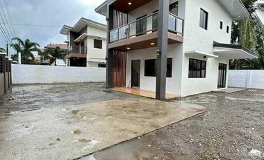 FOR SALE! 2Storey Modern House and Lot in Brgy Villamonte Bacolod City-AP