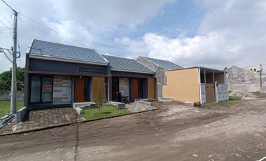 RUMAH MADIUN KOTA FASILITAS TWP AU