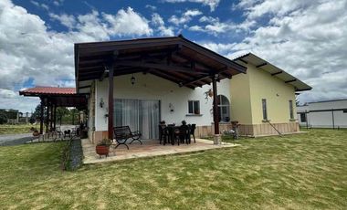 DISEÑO, NATURALEZA Y CONFORT EN UN SOLO LUGAR