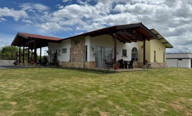 DISEÑO, NATURALEZA Y CONFORT EN UN SOLO LUGAR