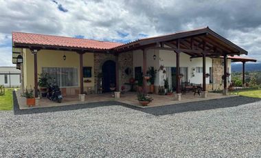 DISEÑO, NATURALEZA Y CONFORT EN UN SOLO LUGAR