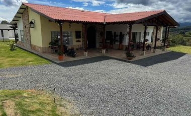 DISEÑO, NATURALEZA Y CONFORT EN UN SOLO LUGAR