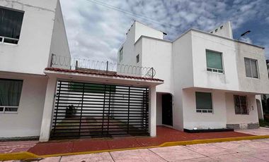 AR CASA EN VENTA EN PRIVADA  MEXICALTZINGO
