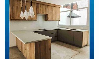 CASA EN VENTA . 3 DORMITORIOS Y ESTUDIO. APLICA CREDITO VIP