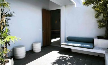 Modern Minimalist and Strategic Leashold Villa Kerobokan 
Gunung Tangkuban Bali