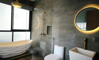 Modern Minimalist and Strategic Leashold Villa Kerobokan 
Gunung Tangkuban Bali