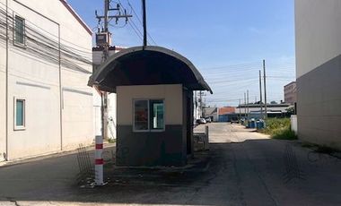 Single floor high townhouse, near Rojana Industrial Estate, Ayutthaya, near many shopping malls, convenient transportation.