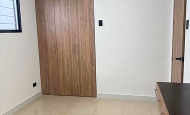 urdesa alquiló casa de LUJO por estrenar