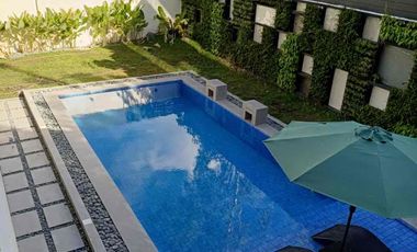 HOUSE & LOT AYALA ALABANG