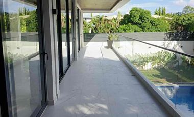 HOUSE & LOT AYALA ALABANG