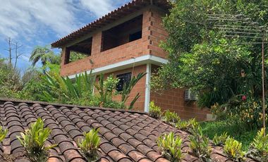 VENTA DE CASA FINCA EN BARBOSA ANTIOQUIA COLOMBIA.