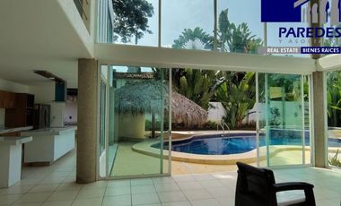 C112 Venta de Casa 3 recamaras piscina Residencial I en Ixtapa