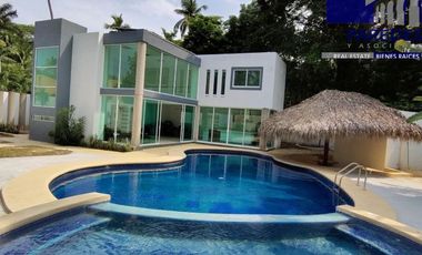 C112 Venta de Casa 3 recamaras piscina Residencial I en Ixtapa