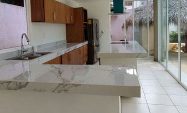 C112 Venta de Casa 3 recamaras piscina Residencial I en Ixtapa