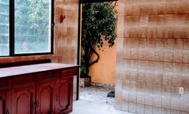 RENTA CASA CON USO DE OFICINAS ADMINISTRATIVAS, Altamira, Colonia Miravalle, Alcaldía Benito Juárez, CDMX.