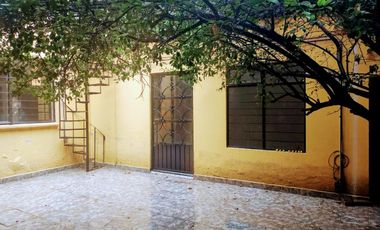 RENTA CASA CON USO DE OFICINAS ADMINISTRATIVAS, Altamira, Colonia Miravalle, Alcaldía Benito Juárez, CDMX.