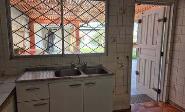 Arriendo en sector familiar cemento melon, La Calera