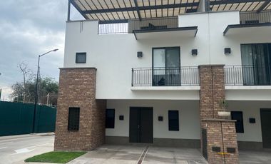 Aria Boscaje | Casa Modelo Cantábile con Roof Garden, 3 recámaras, cocina integral y jardín