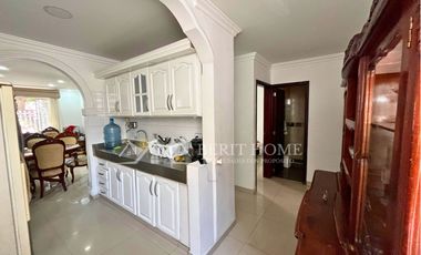 Venta de Casa un piso bien ubicada