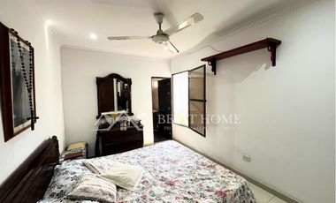 Venta de Casa un piso bien ubicada