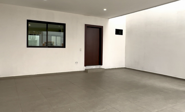 Casa en Venta Fraccionamiento La Campiña, Residencial Viñedos Privada La Rioja, Culiacan, Sinaloa.