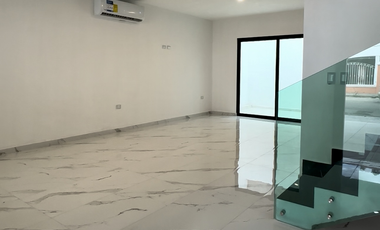 Casa en Venta Fraccionamiento La Campiña, Residencial Viñedos Privada La Rioja, Culiacan, Sinaloa.