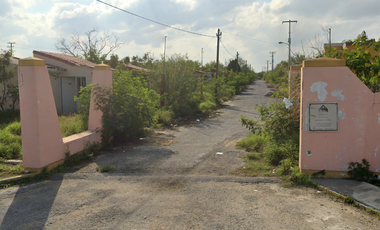 CASA EN   AV. DEL CANTARO NUM 118 L-10, MZA-1, VILLAS DEL CANTARO,CD MIER, TAMAULIPAS.