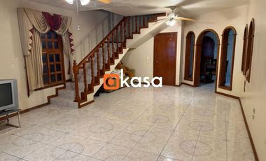 Casa en Venta en Jardines de la Silla, Juárez, N.L.