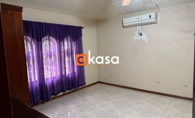 Casa en Venta en Jardines de la Silla, Juárez, N.L.