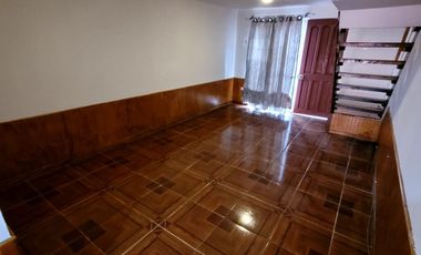 SE VENDE CASA EN PASAJE LOS CHUNCHOS