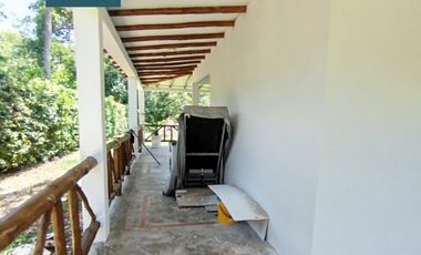 Venta de Casa Finca 🏡entre Turbaco y Arjona a Orillas de la Carretera 🛣