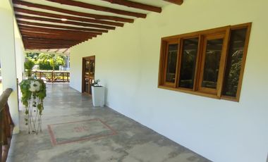 Venta de Casa Finca 🏡entre Turbaco y Arjona a Orillas de la Carretera 🛣