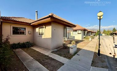 SAN ESTEBAN - ARRIENDA CASA 3D 2B 1E - COND. LOS SOLARES