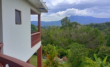 ¡Oportunidad!  Vendo Casa en Condominio en Arbeláez con Apartamento Independiente  y Renta Activa.