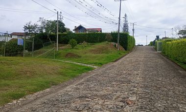 ¡Oportunidad!  Vendo Casa en Condominio en Arbeláez con Apartamento Independiente  y Renta Activa.