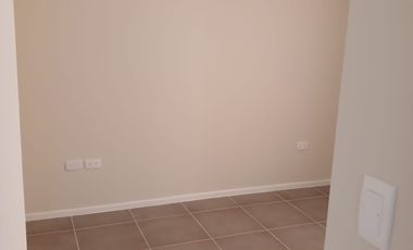 HERMOSA!! CASA NUEVA SIN USO !! EN ARRIENDO