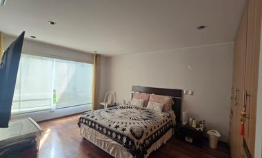 Departamento en Primer Piso de 222 m² de 3 Dorm. en Santiago de Surco